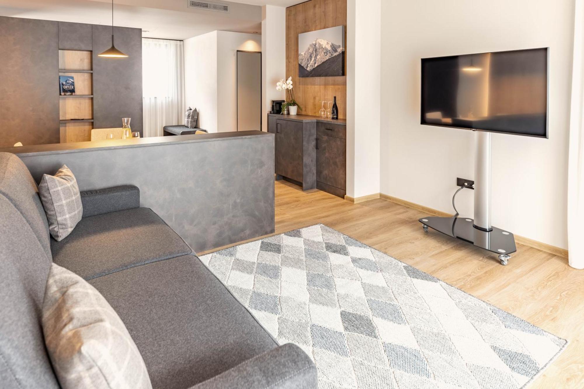 Villa Hubertus Luxuria Nova Suites - Adults Friendly Naturns Bagian luar foto